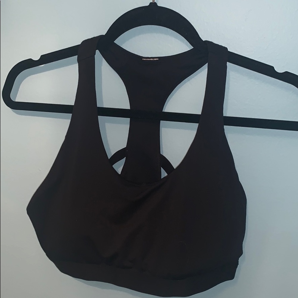 Black sports bra!